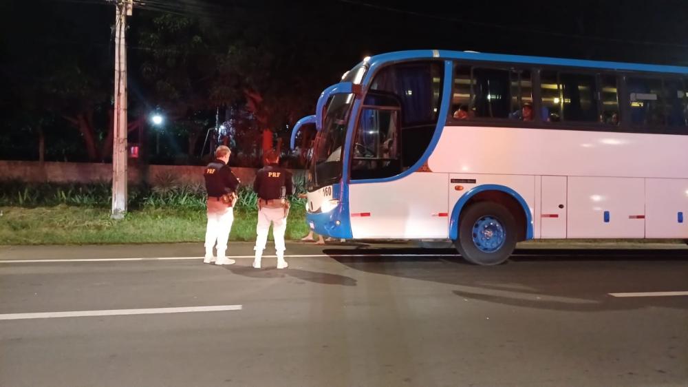 PRF intensifica fiscalização em ônibus de viagem nas rodovias federais do Piauí 